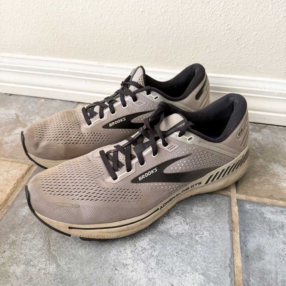 Brooks Adrenaline GTS 22 Men’s Size 12 Gray Running Shoes